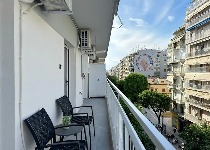 Luxury Downtown Apartment D1